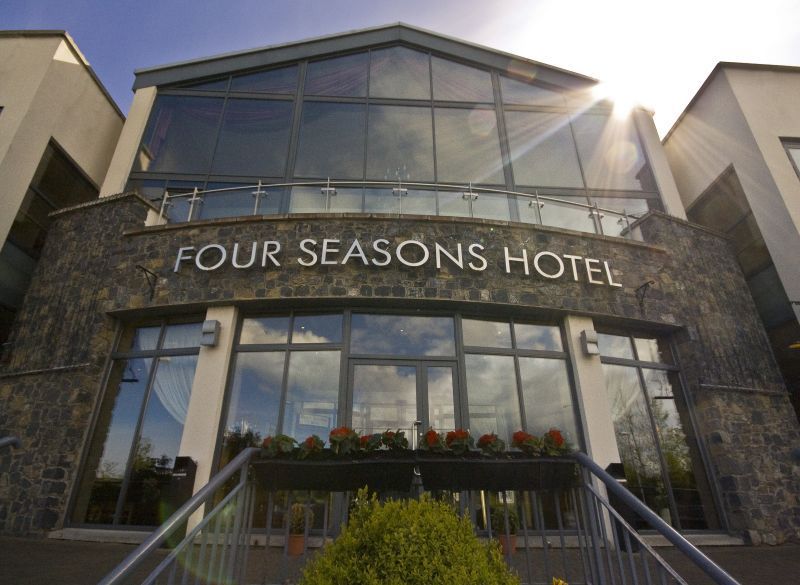 Four Seasons Hotel, Carlingford Ngoại thất bức ảnh